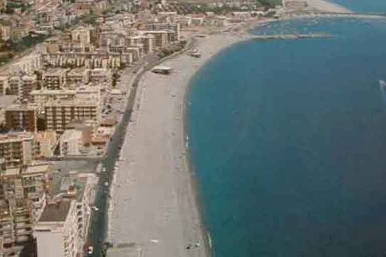 spiaggia Catanzaro Marina