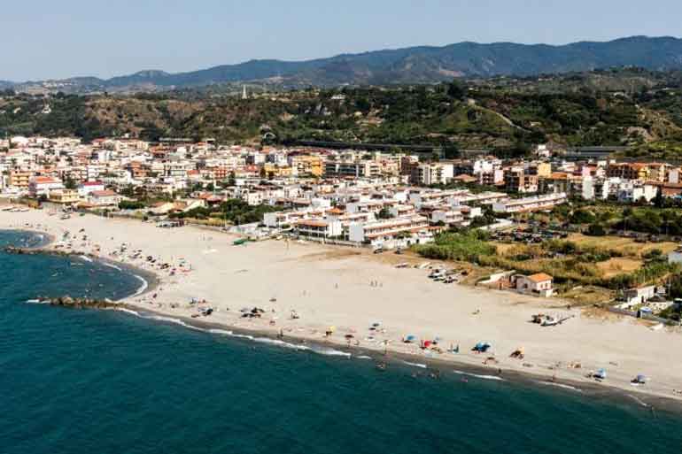 spiaggia Rometta Marea